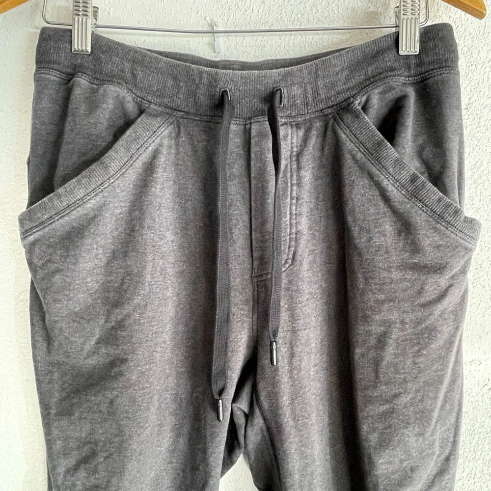 Lululemon Sweat Pants Men M (Fits 30x28) Dark Gray Jogger Athleisure Gym Active